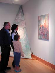 gallerypatronsviewingwork